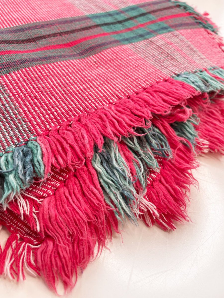 x8 woven holiday tartan placemats - good market thrift store