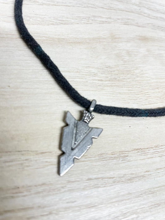y2k arrowhead choker necklace - good market thrift store
