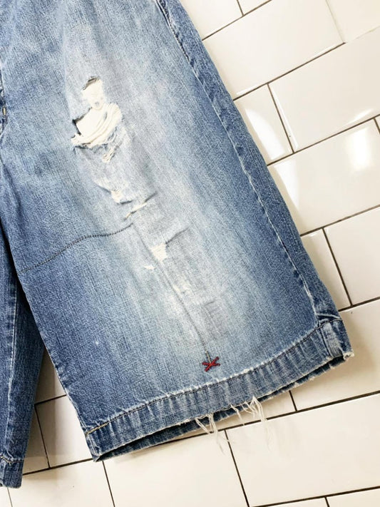 y2k bench 11 overhauled distressed long denim shorts - good market thrift store