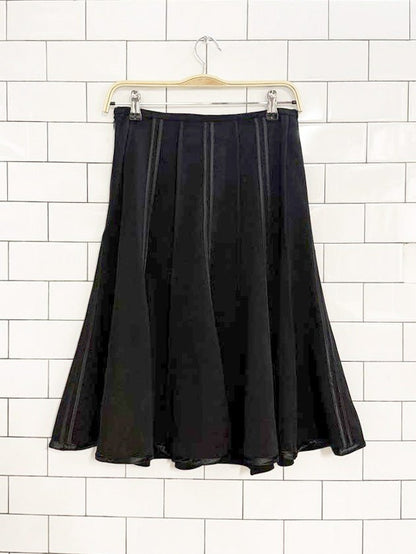 y2k dalia tulip flare hem knee length skirt - good market thrift store