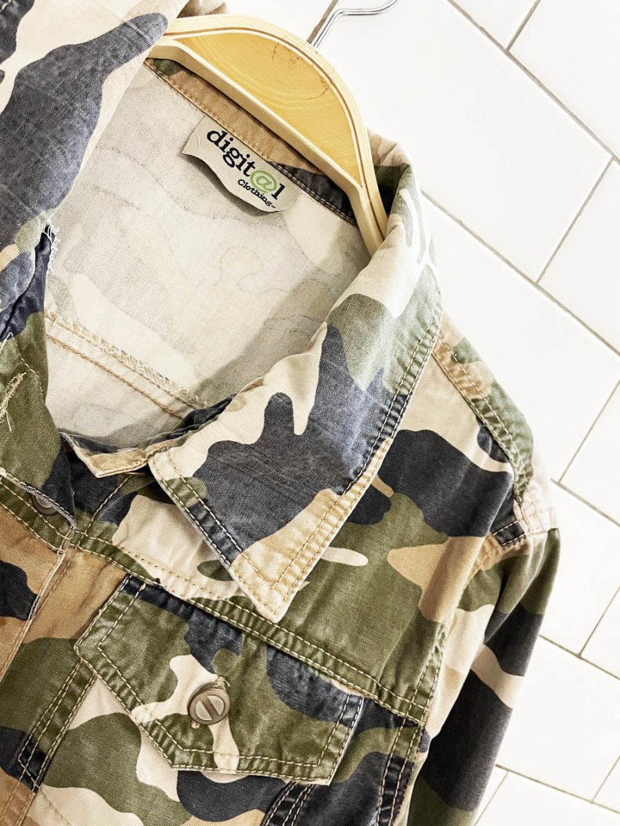 y2k digital clothing cropped camo jacket - good market thrift store
