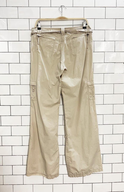 y2k dish clothing roll up flared belted cargo pants - good market thrift store