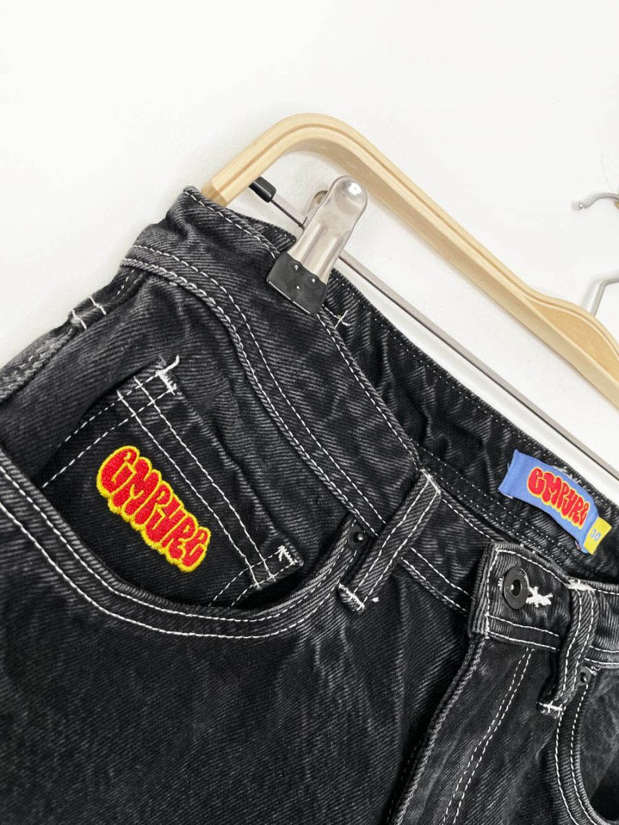 y2k empyre embroidered spell out denim skate short - good market thrift store