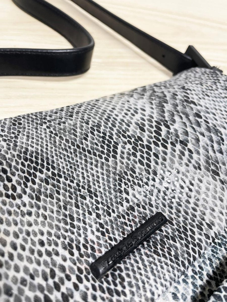 y2k frankie & johnnie faux snakeskin shoulder bag - good market thrift store