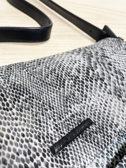 y2k frankie & johnnie faux snakeskin shoulder bag - good market thrift store