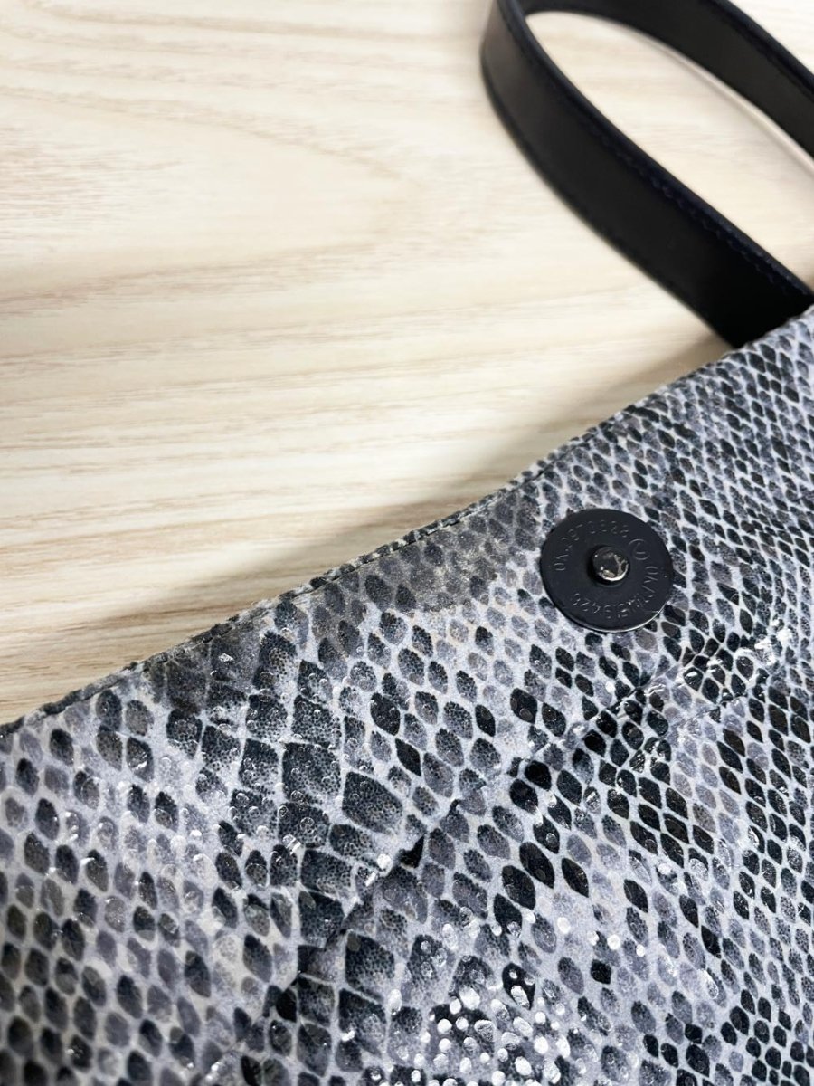 y2k frankie & johnnie faux snakeskin shoulder bag - good market thrift store