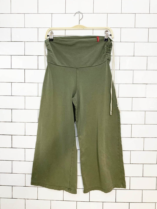 y2k groggy cinch high waist stretchy capris - good market thrift store