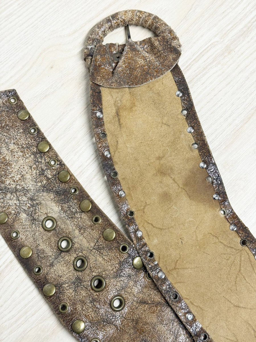 y2k leather studded thick circle buckle belt - good market thrift store
