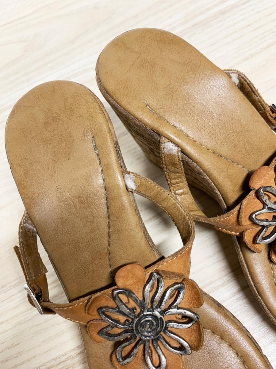 y2k made in Italy metal flower cork wedge thong sandals - good market thrift store