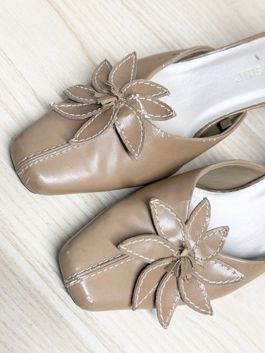 y2k massini flower faux leather heeled square toe mules - good market thrift store
