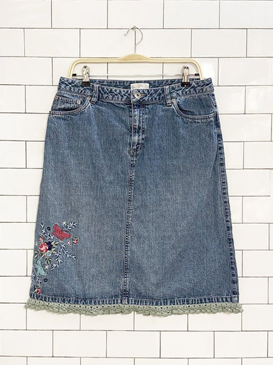 y2k NR embroidered butterfly crochet fringe knee length denim skirt | northern reflections - good market thrift store