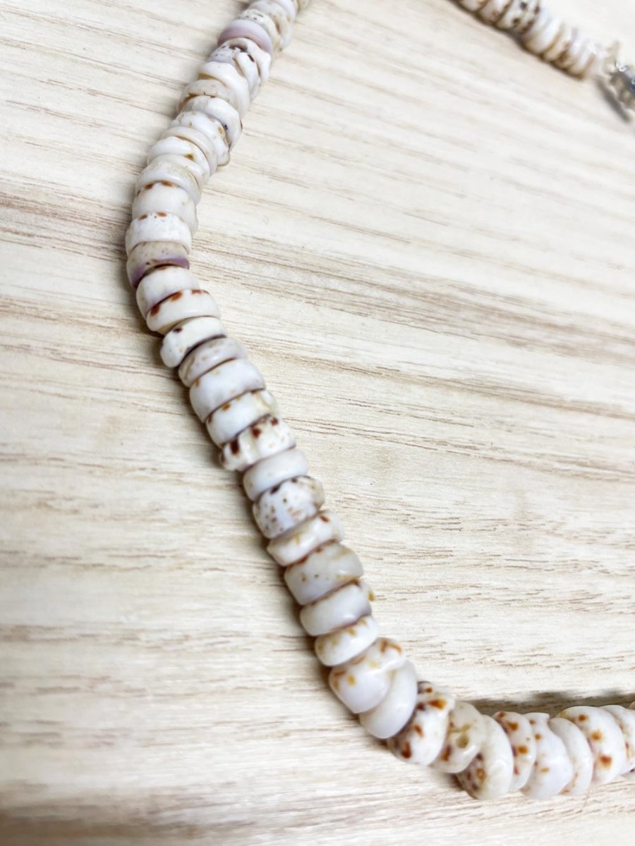 y2k puka shell choker necklace - good market thrift store