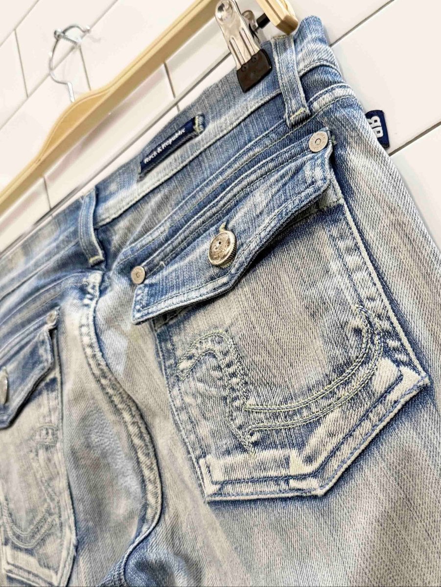 y2k rock & republic low rise flare leg jeans - good market thrift store