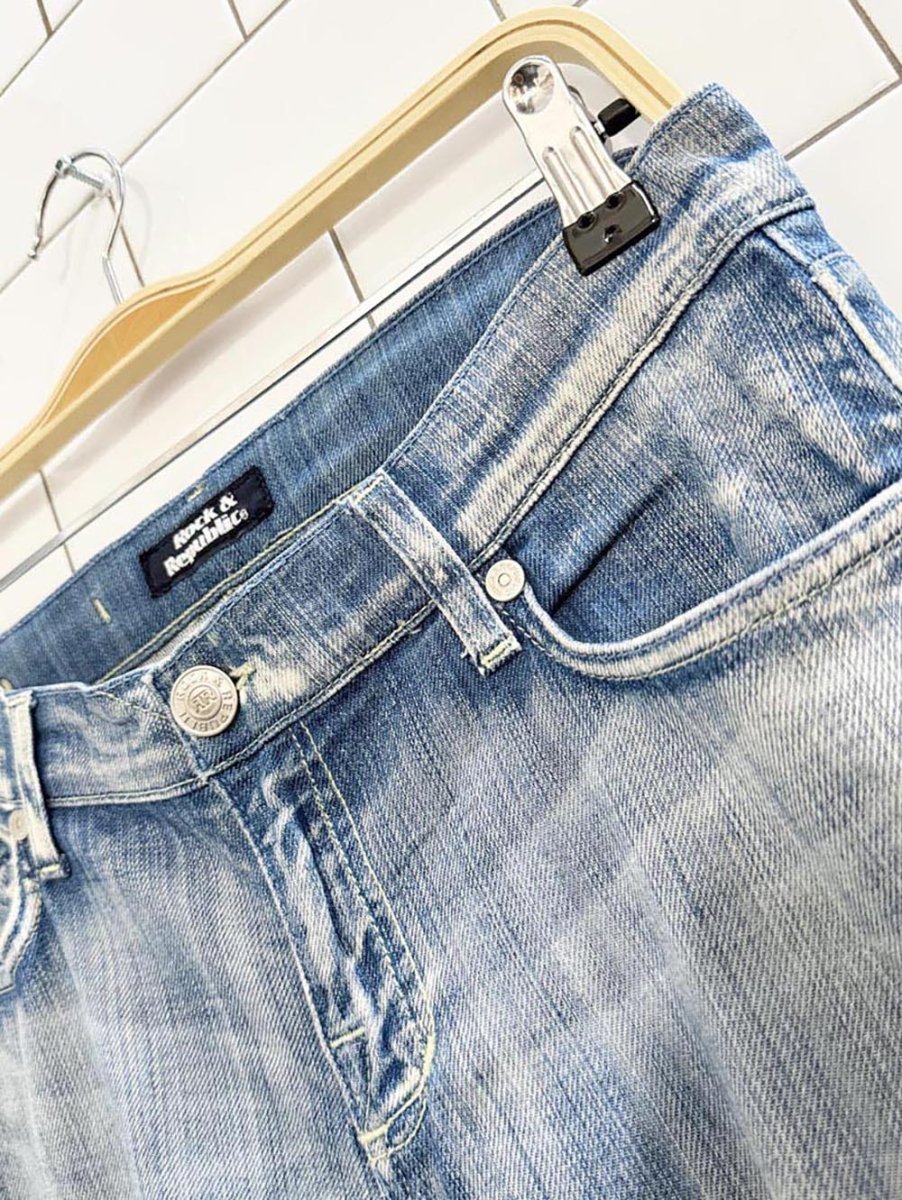 y2k rock & republic low rise flare leg jeans - good market thrift store