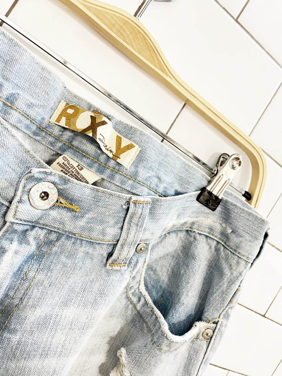 y2k roxy low rise distressed flare leg jeans - good market thrift store