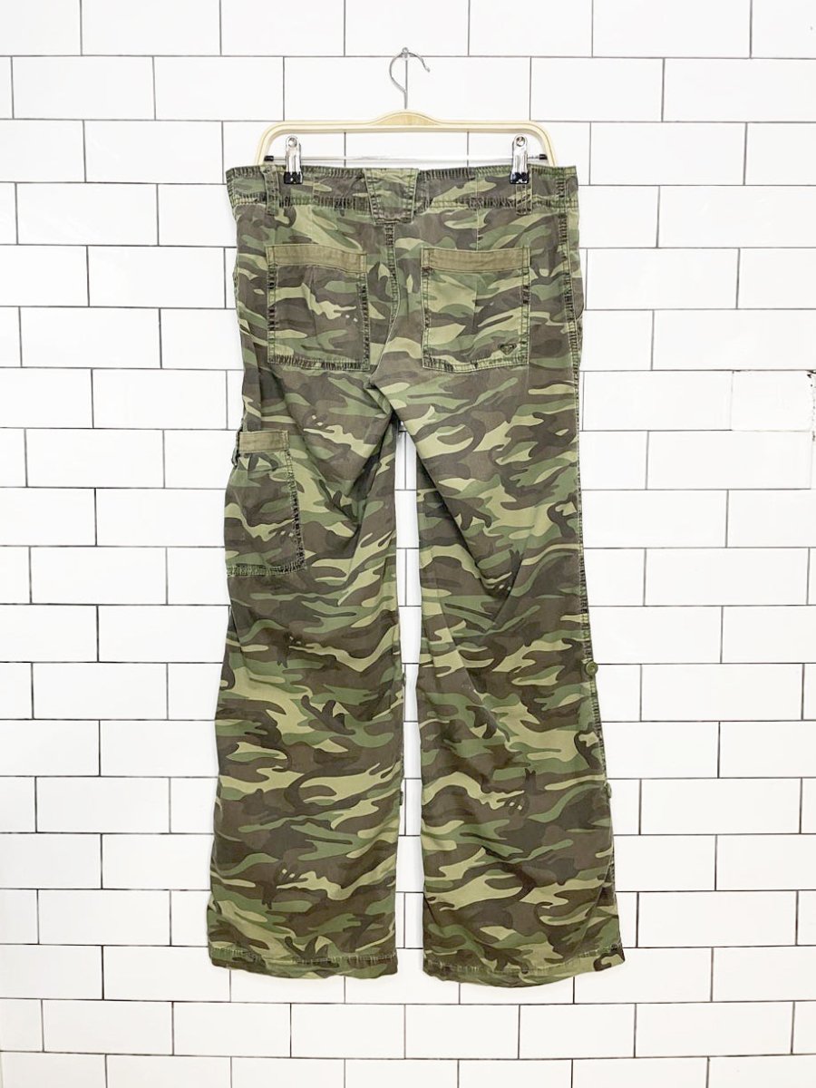 y2k roxy low rise roll-up camo straight leg utility pants - good market thrift store
