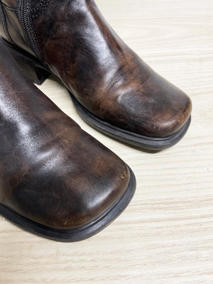 y2k spring leather square tow low heel tall boots - good market thrift store