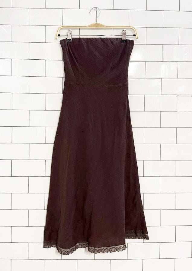 y2k urban behaviour lace hem strapless midi dress - good market thrift store