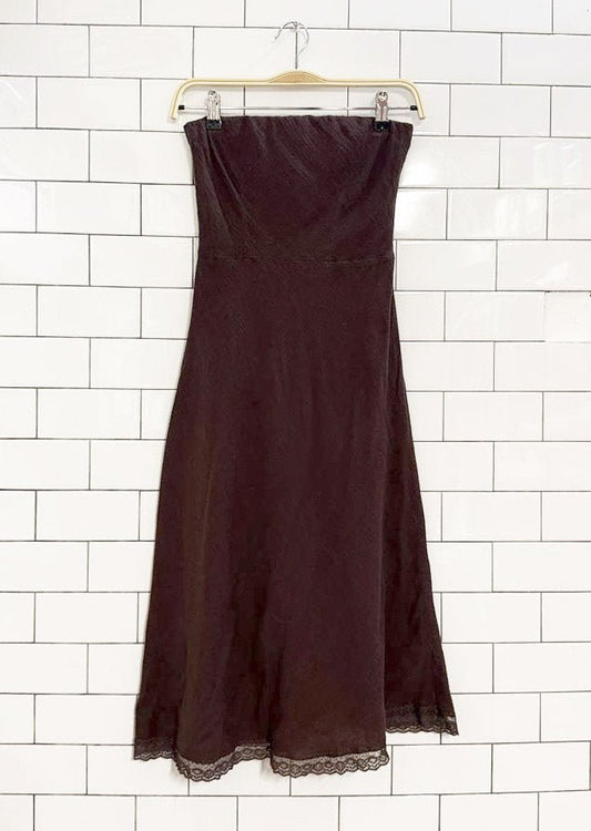 y2k urban behaviour lace hem strapless midi dress - good market thrift store