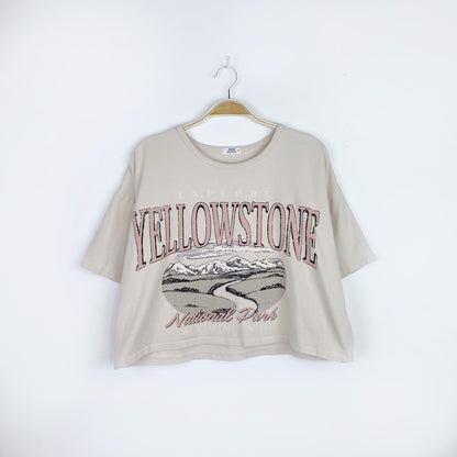 ardene yellowstone cropped graphic tee - size medium