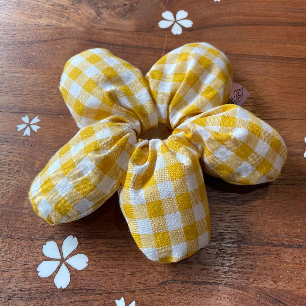 handmade puffer scrunchie by no romance