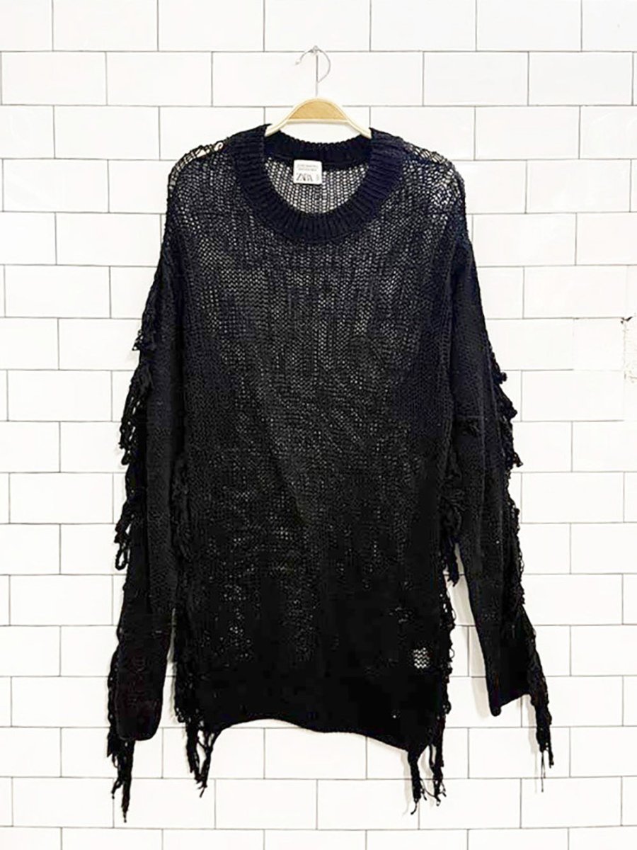 zara s/s collection distressed fringe loose knit sweater | made in Italy - good market thrift store