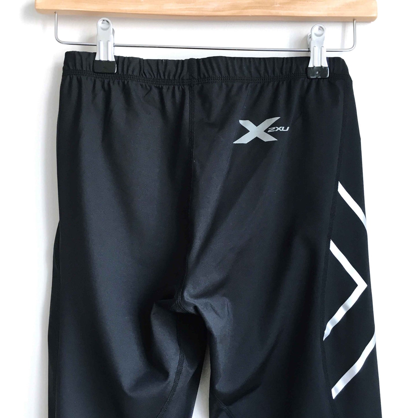 2XU mid-rise compression training tights - size MT