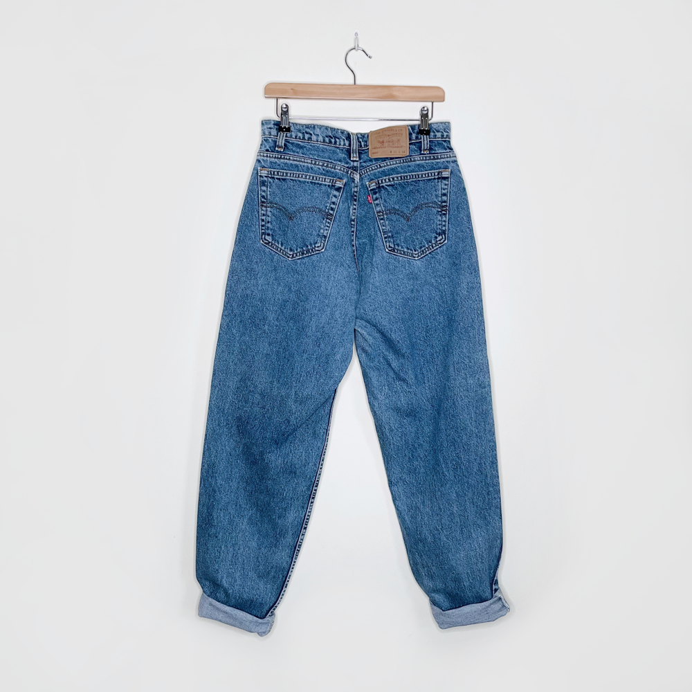 vintage levi's 560 loose fit medium wash jeans - size 30