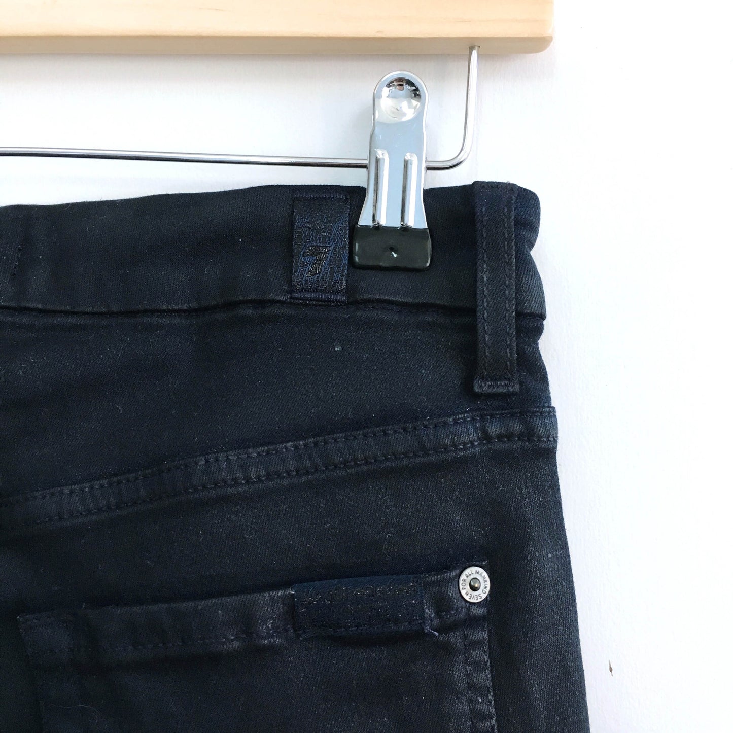 7 for all Mankind the Coated Ankle Skinny - size 28