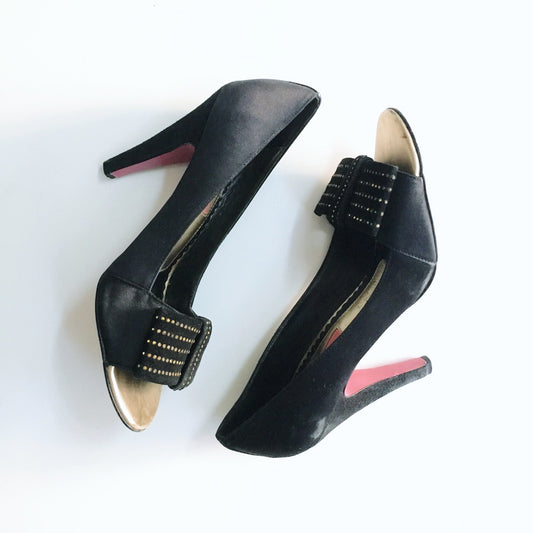 Betsey Johnson Peep-toe with Studded Bow - size 7
