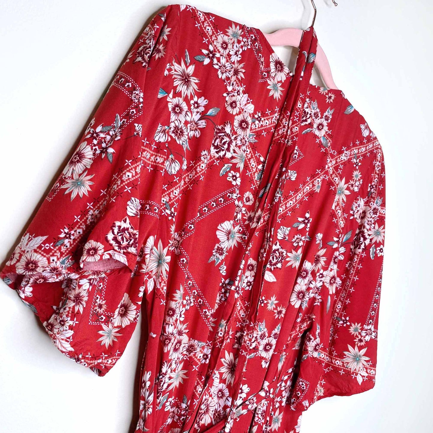 atl abel the label red floral wrap midi dress - size xs