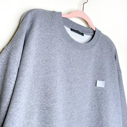acne studios grey fairview face patch sweatshirt - size large