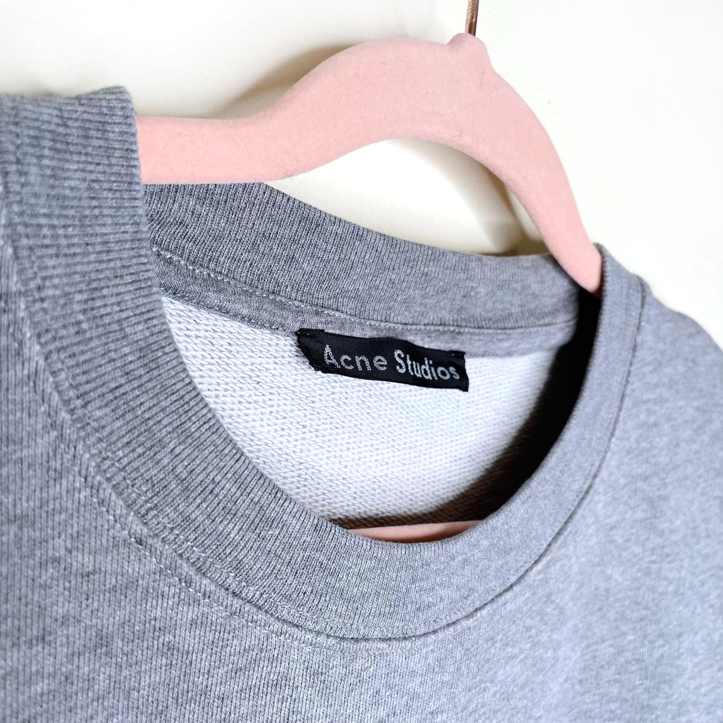 acne studios grey fairview face patch sweatshirt - size large
