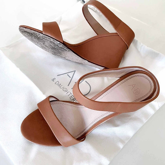 ad & daughters leather bromwich wedge sandals - size 7.5