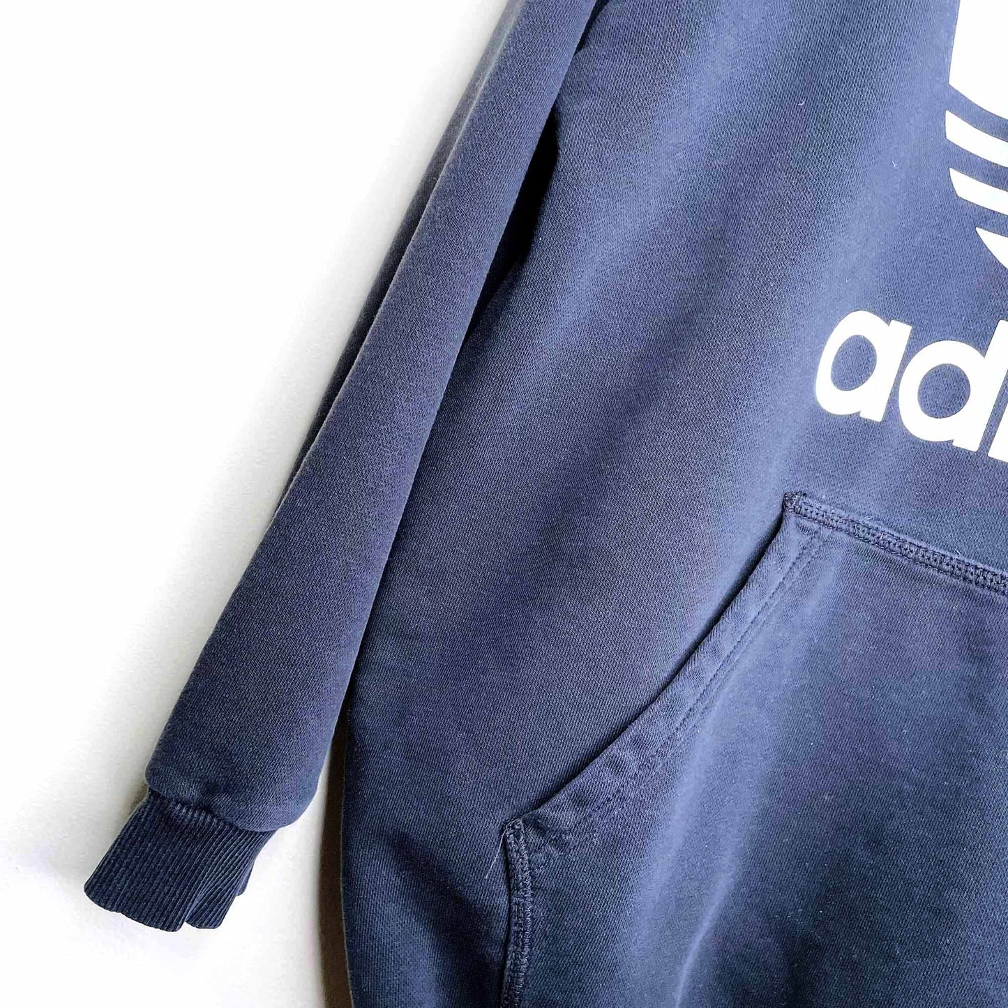 adidas large trefoil hooded sweatshirt - size medium