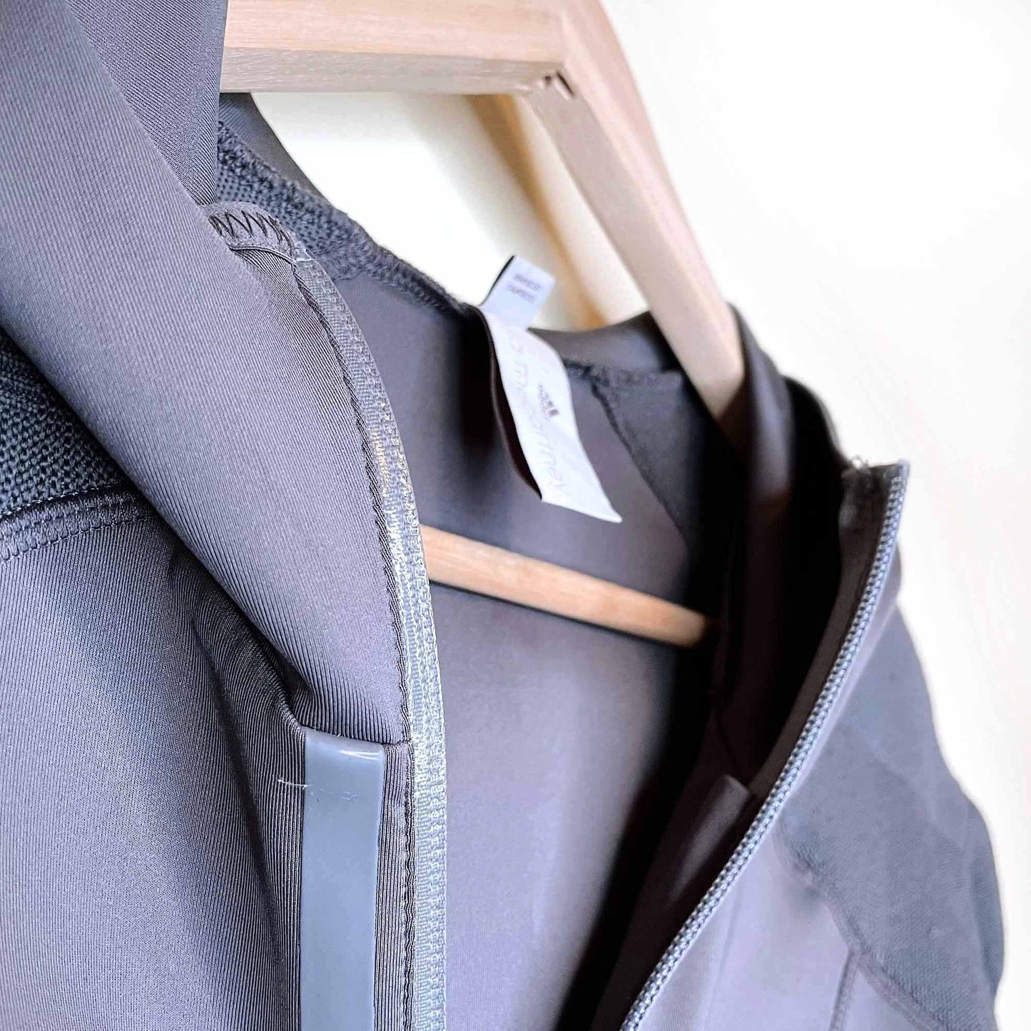 adidas stella mccartney grey run midlayer hooded jacket - size large