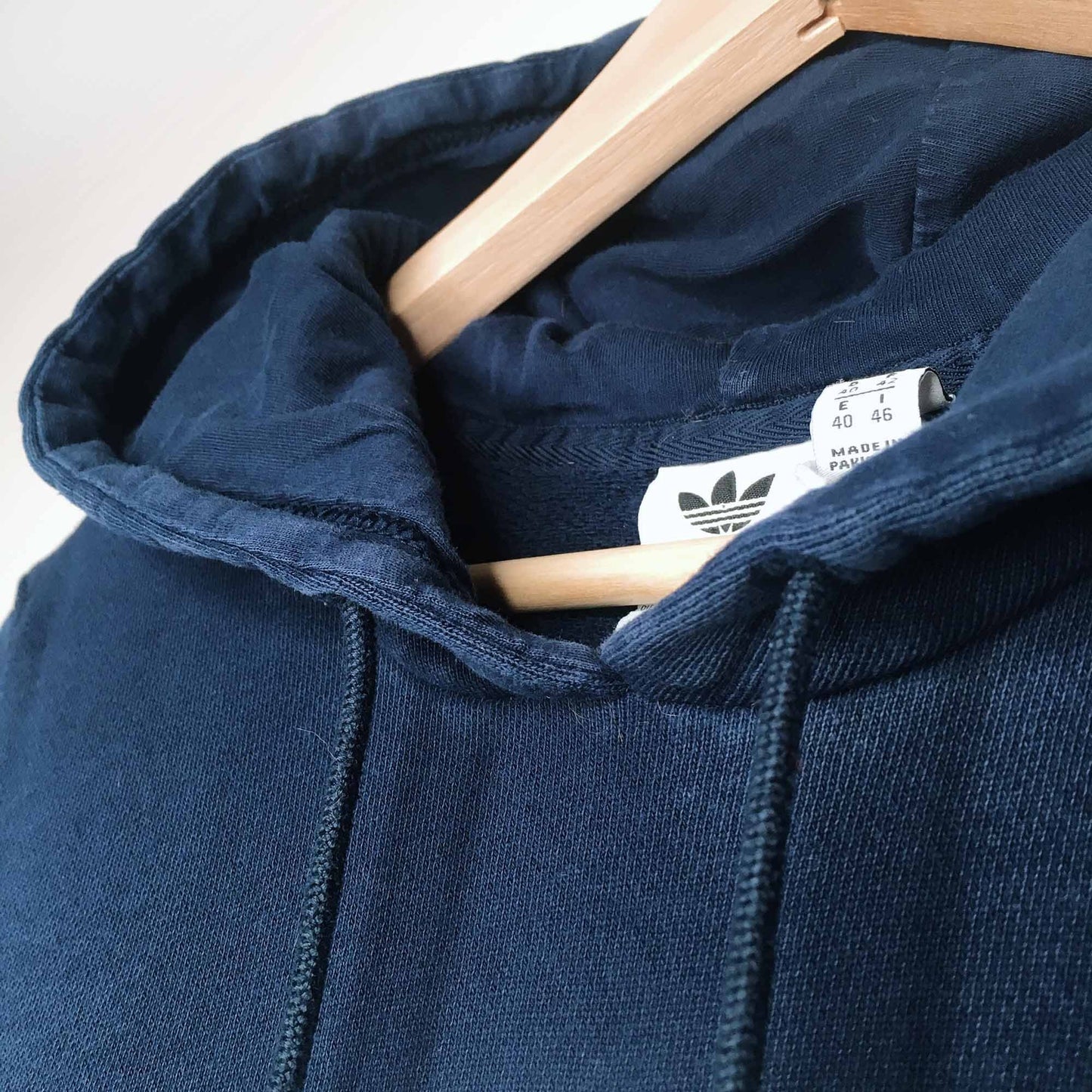 Adidas trefoil 100% cotton hoodie - size Medium