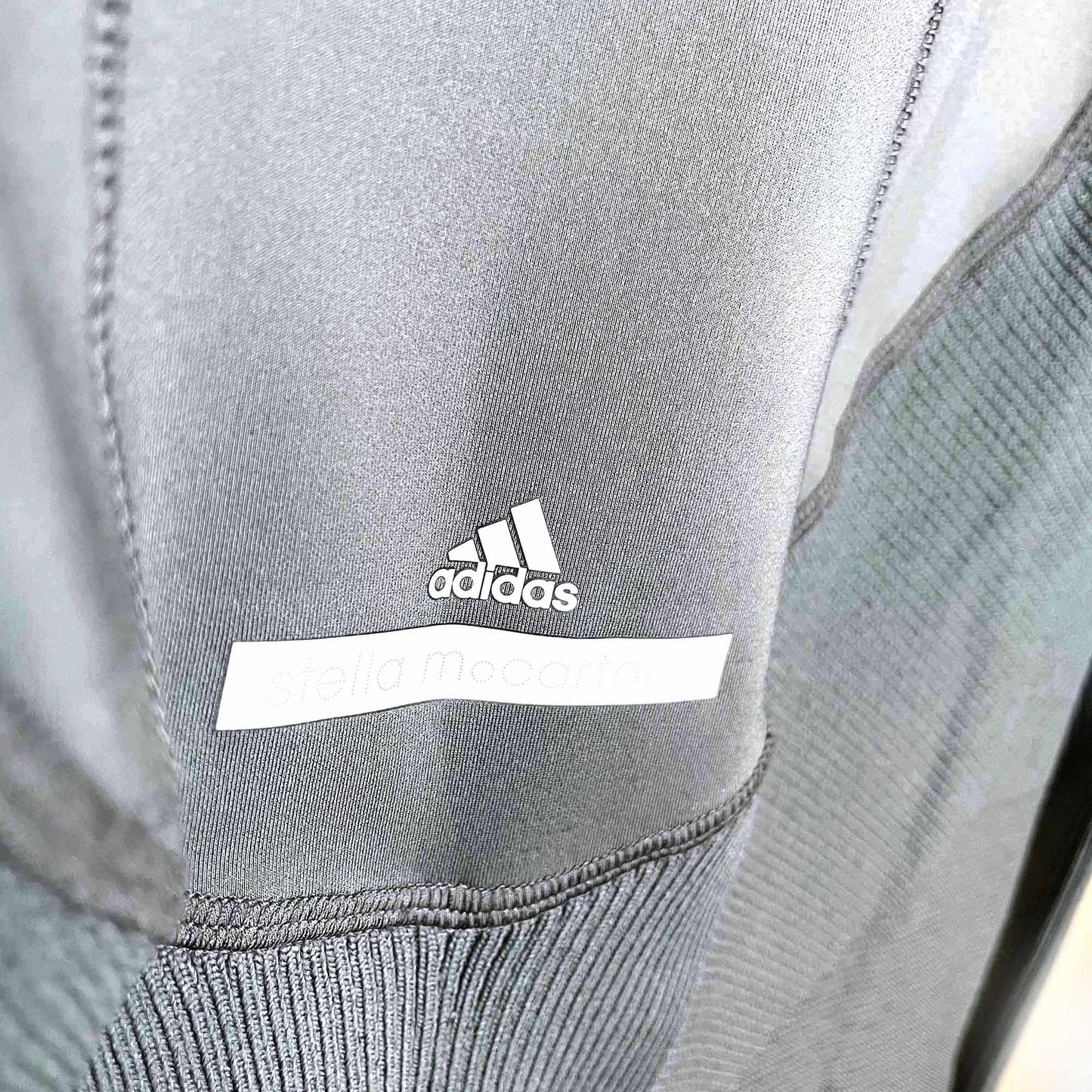 adidas stella mccartney grey run midlayer hooded jacket - size large