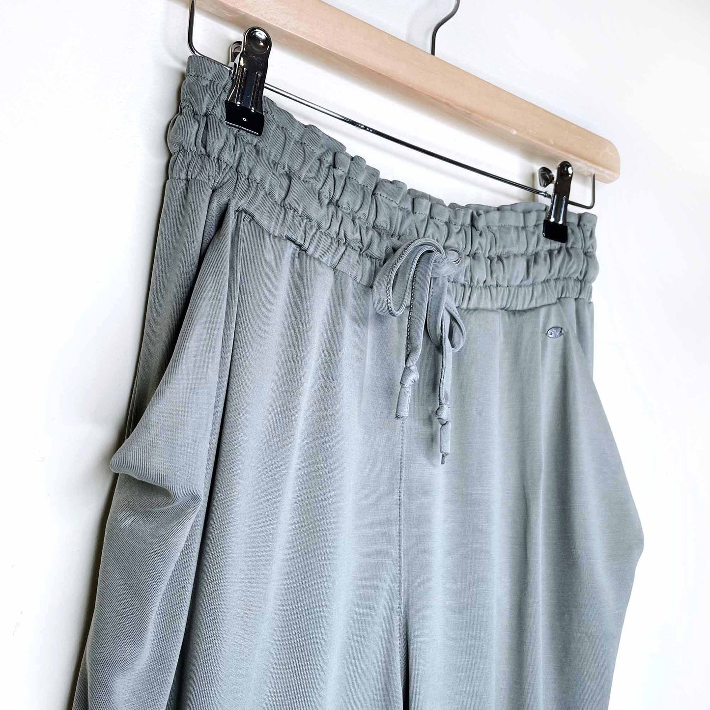 american eagle high rise soft modal ruched jogger - size xs