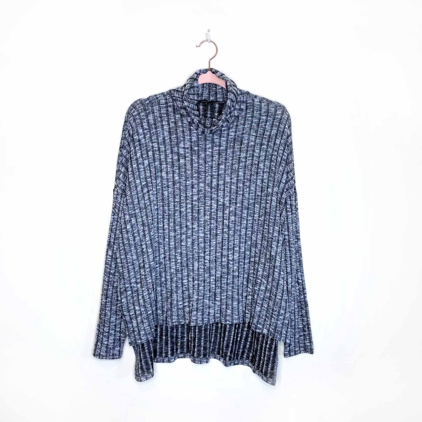 american eagle oversized ribbed hi lo turtleneck - size medium