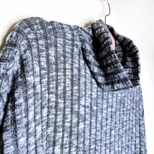 american eagle oversized ribbed hi lo turtleneck - size medium