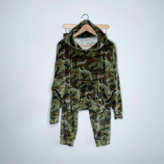 American Eagle velour camo hoodie and joggers - size Small