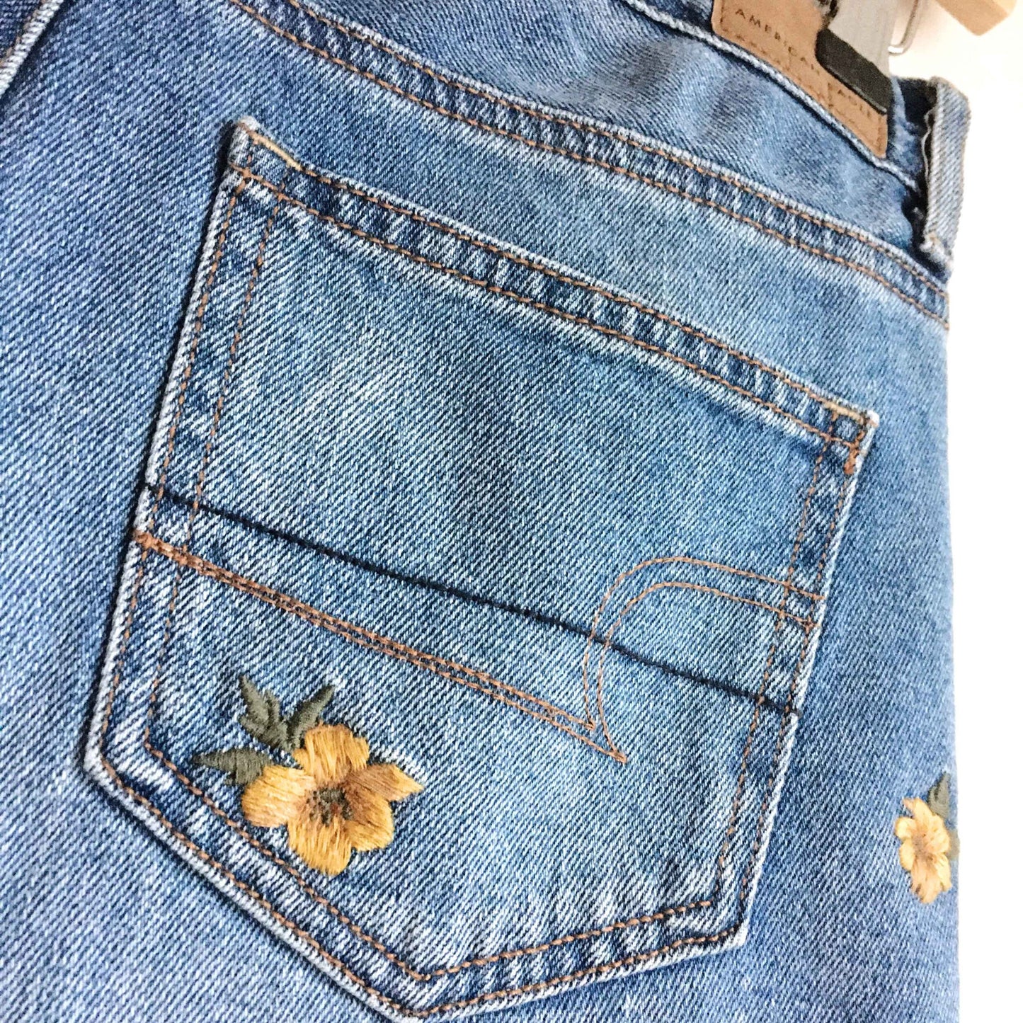 American Eagle daisy high waist jean shorts - size 0
