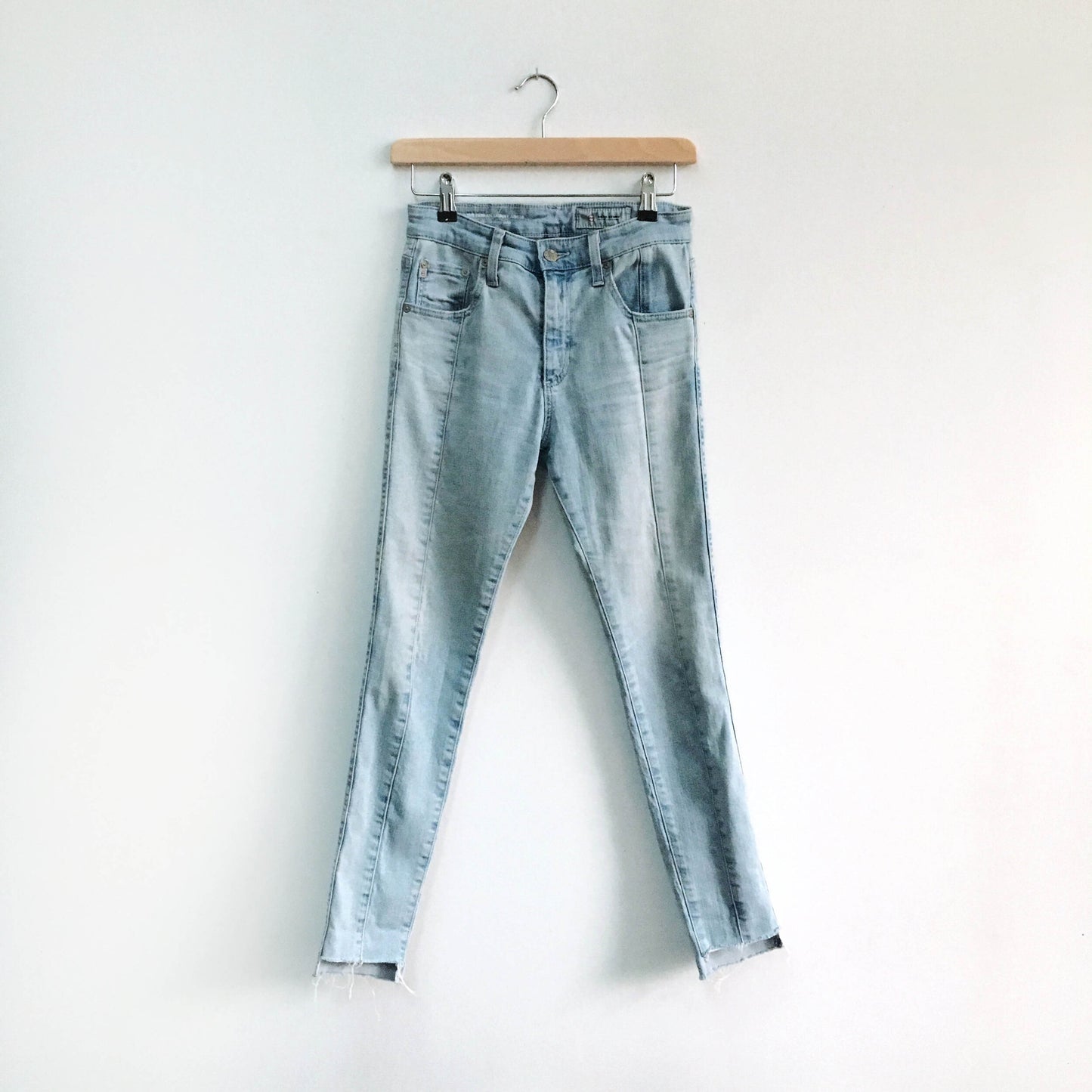 AG Farrah High-Rise Skinny - size 26