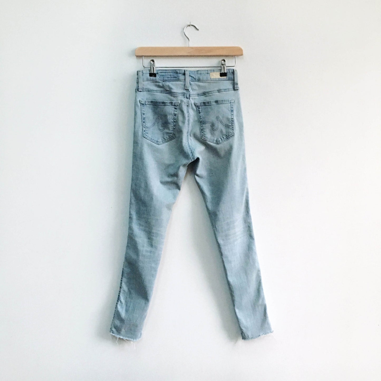 AG Farrah High-Rise Skinny - size 26