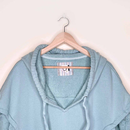 akemi + kin sleeveless oversized hoodie - size medium