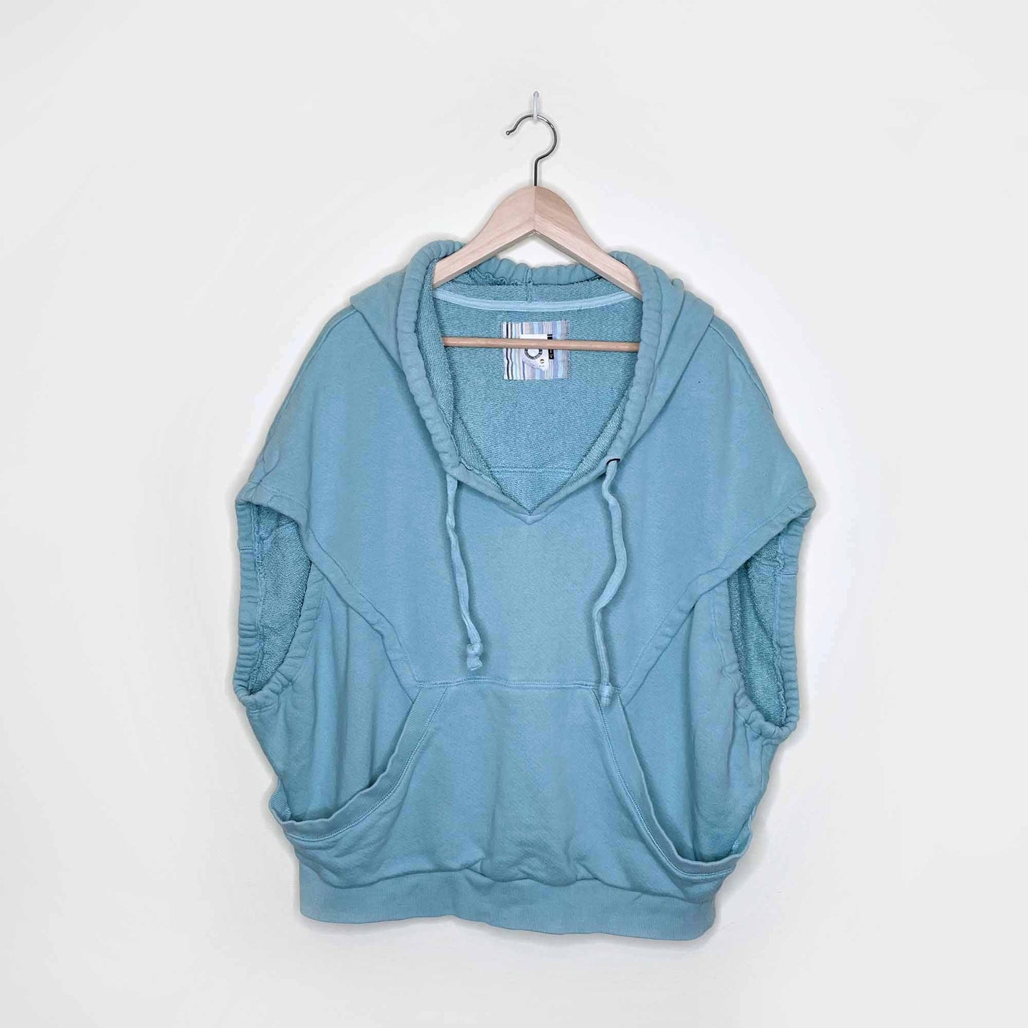 akemi + kin sleeveless oversized hoodie - size medium