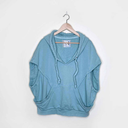 akemi + kin sleeveless oversized hoodie - size medium