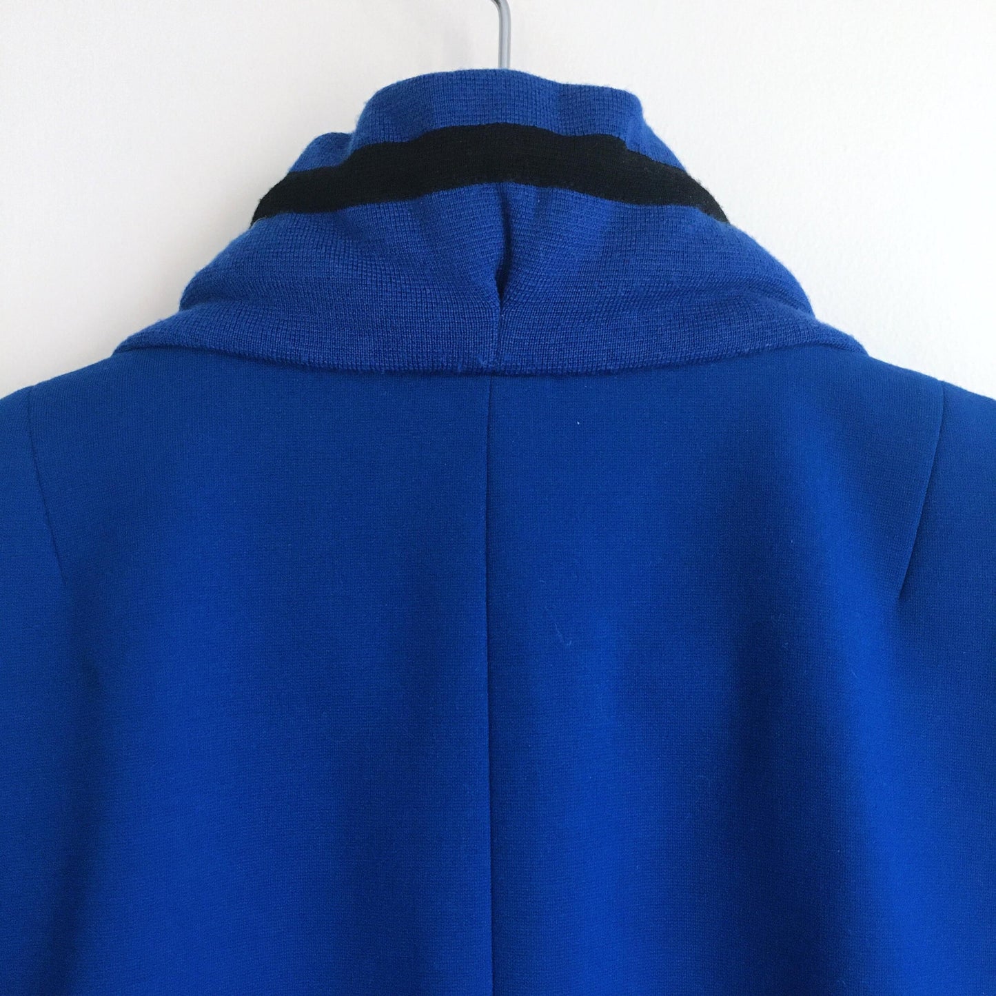 Akris Punto Drawstring Collar Jacket - size 8