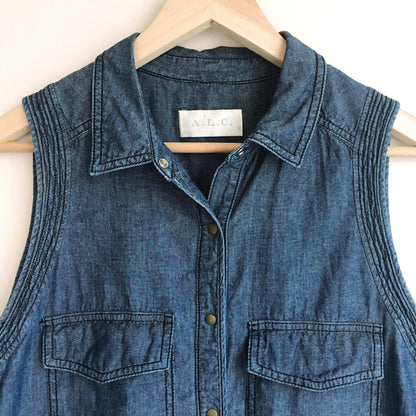 alc sleeveless denim kelly button down - size medium